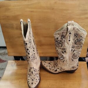 Corral Vintage Antique Saddle Brushed Laser Brown Tan Size 6